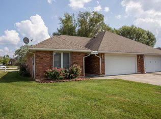2618 S Overbrook Ave, Springfield, MO 65807