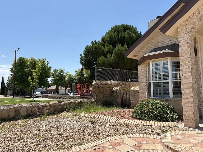 3186 Crazy Horse Dr — Photo 3