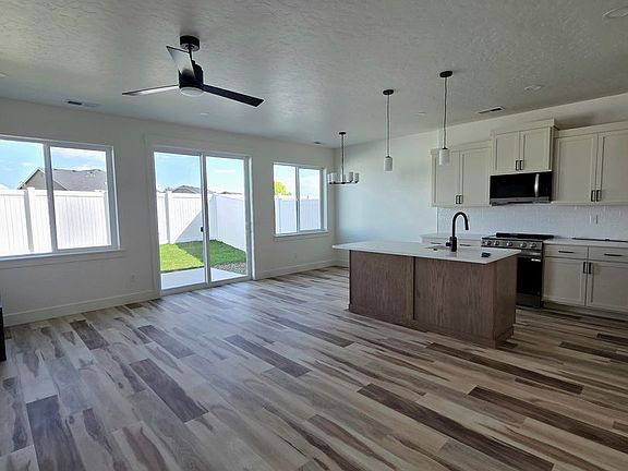 5th image of 4601 Highgarden Way