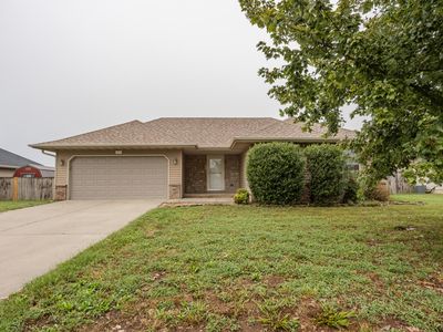 697 N Lexington Avenue, Republic, MO, 65738
