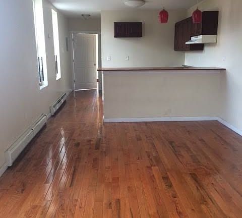 5th image of 509 Martin Luther King Jr Dr APT 1L