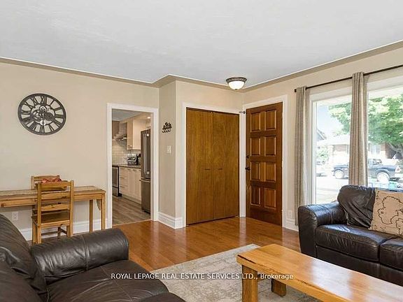 4th image of 386 Broadway Ave