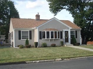 26 Linwood Ave, North Providence, RI 02911