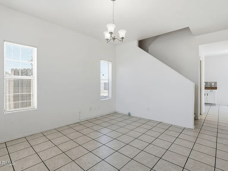 1026 W Libra Dr — Photo 7