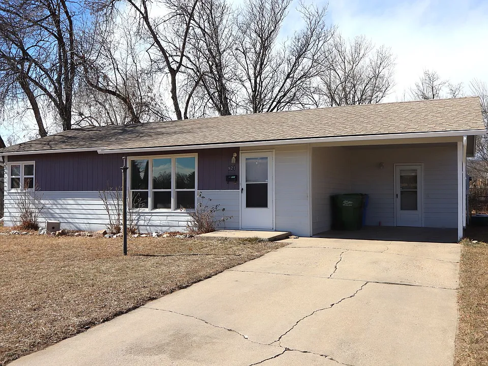 821 Skyline Dr