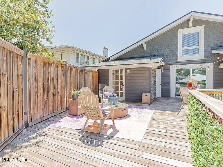2751 Herschel St — Photo 26