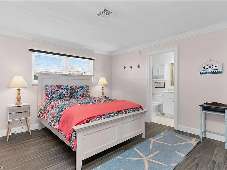 1020 Swallow Ave #302 — Photo 18