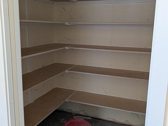 4th image of 2456 Hamilton Rd #A