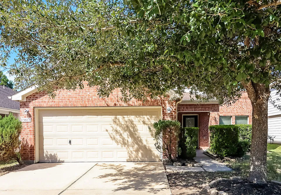 19811 Breezy Cove Ct