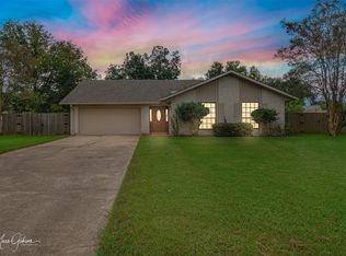 304 Walnut Cir, Bossier City, LA 71111