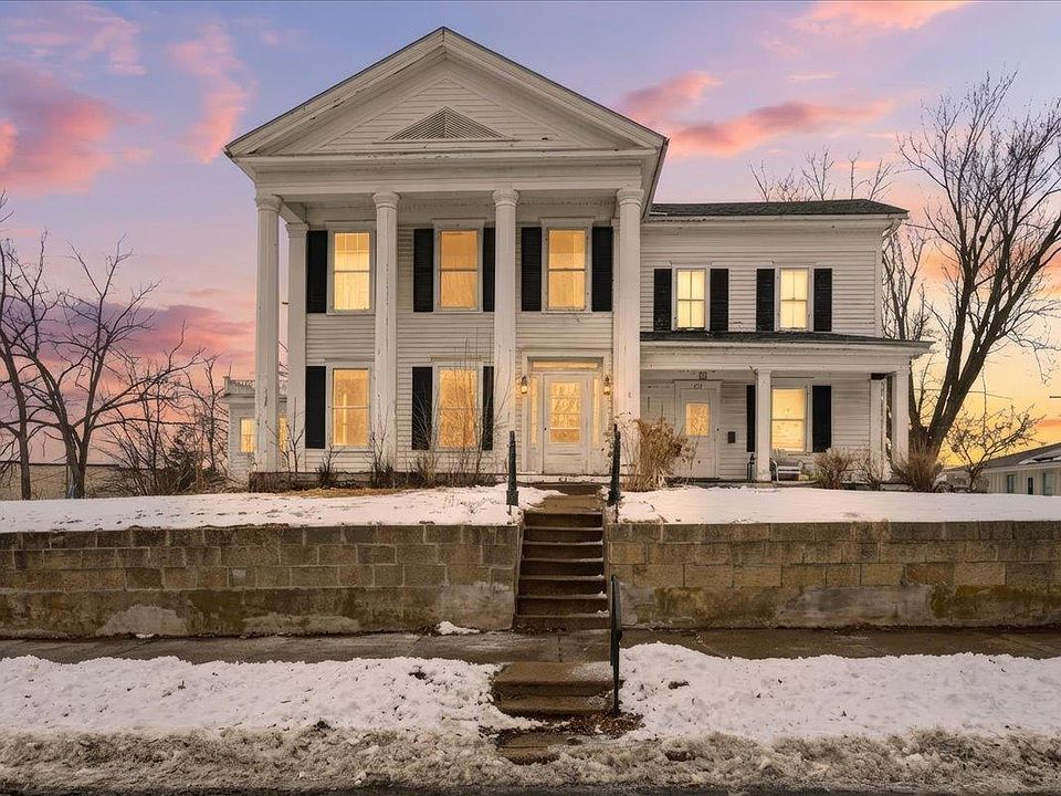 1st image of 617 3rd St