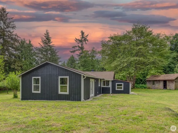 2748 El Camano Street, Camano Island, WA 98282