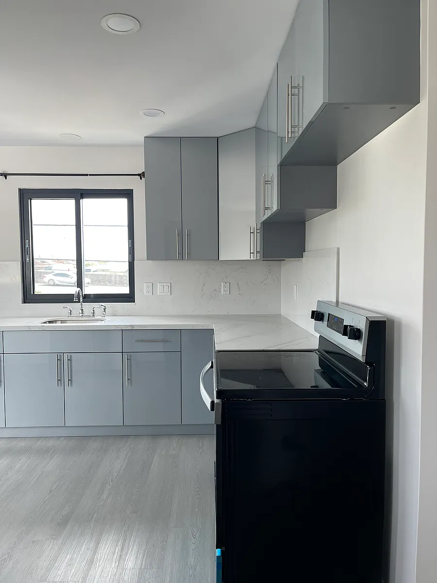 Kitchen - 1034 Halona St #B