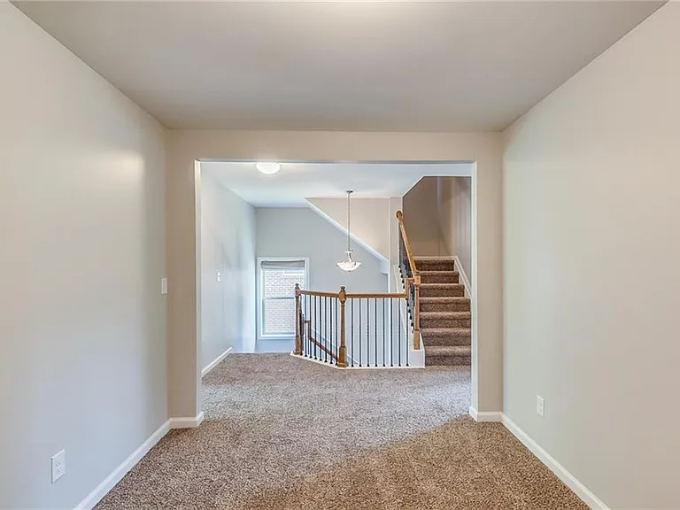 2125 Greencrest Cir — Photo 16