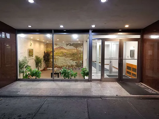 Rented by Max & Associates Realty Corp | media 24