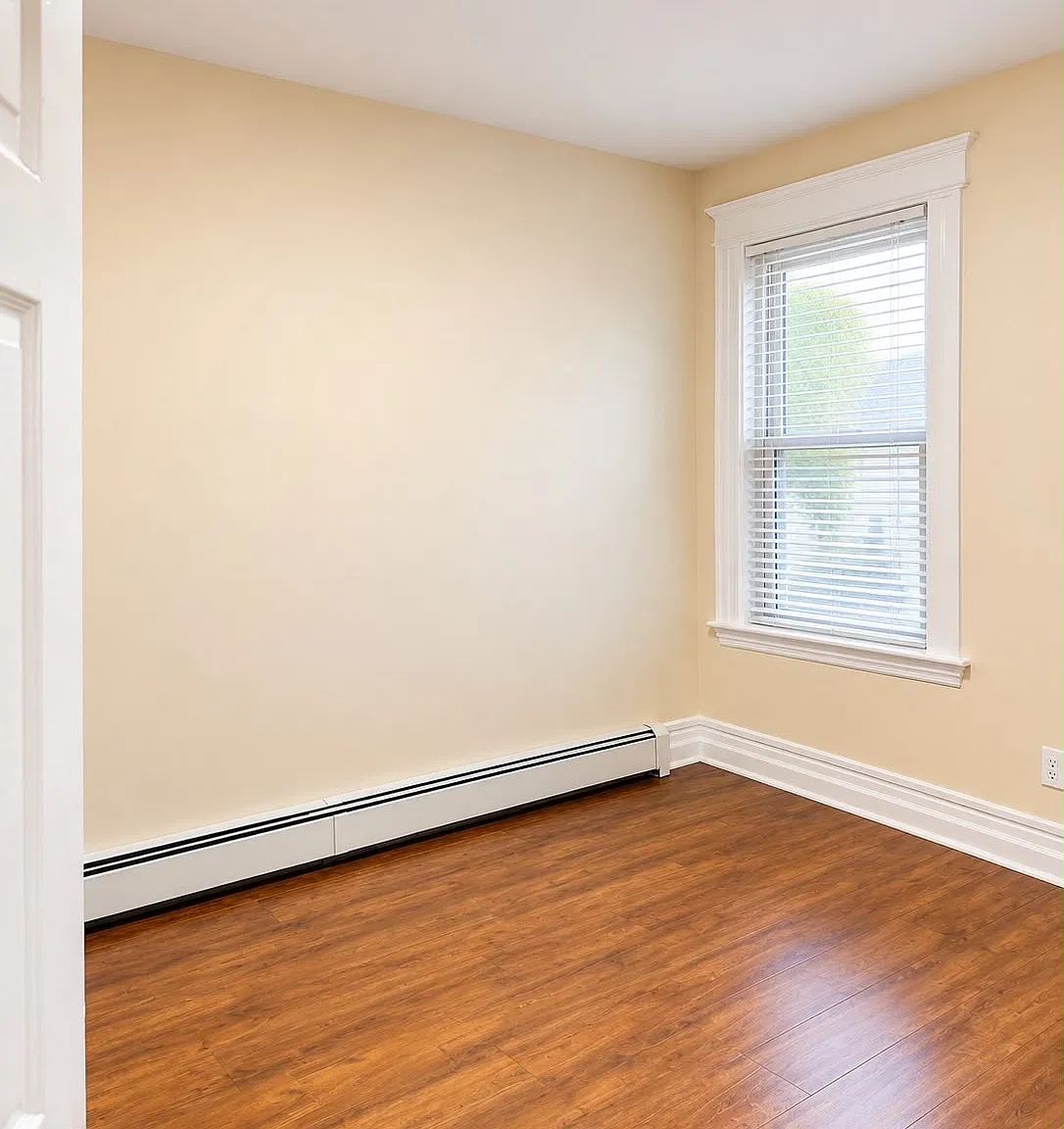 42 Seymour Ave — Photo 3