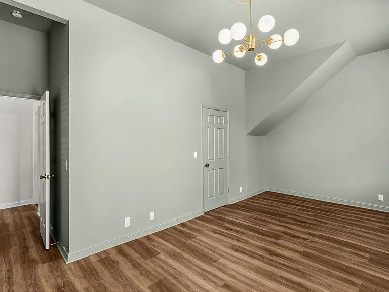 2351 Menard St #B — Photo 21