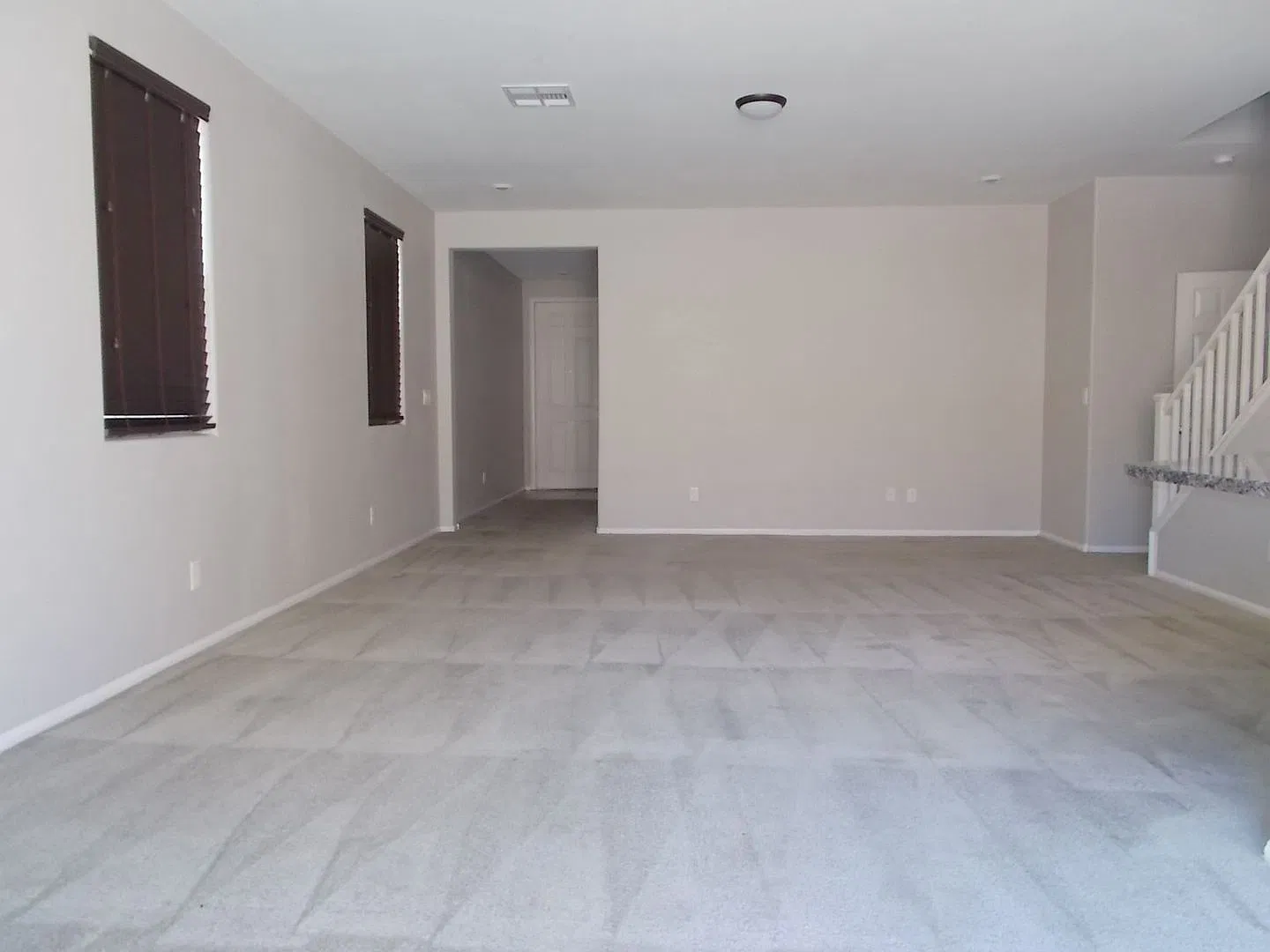 Spacious & Stylish Home with Main-Floor Guest Suite and Gourmet Kitchen — Photo 3