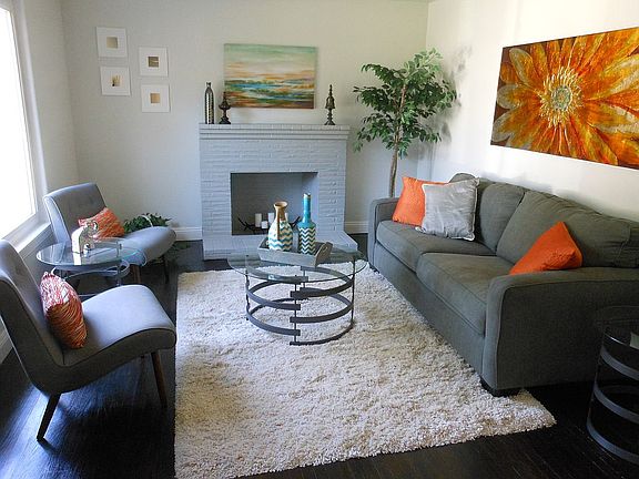2nd image of 2715 San Fernando Way