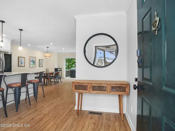 328 Hamilton Ave APT 4, Greenwich, CT 06830