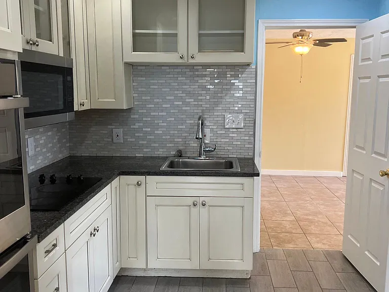 310 Boehm Cir — Photo 2