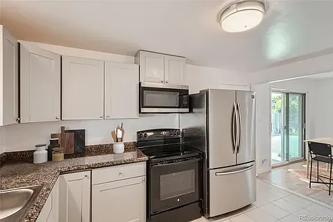 3189 Victor St — Photo 11