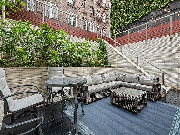 3rd image of 355 E 19th St #Townhouse
