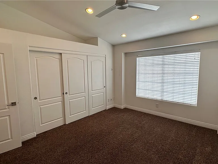 5268 Island Chain Rd — Photo 43