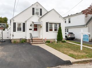 34 Sheffield Ave, Providence, RI 02908