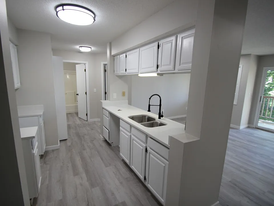 36 Plex - Village Green Apartments