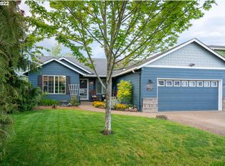893 Meadow Dr, Molalla, OR