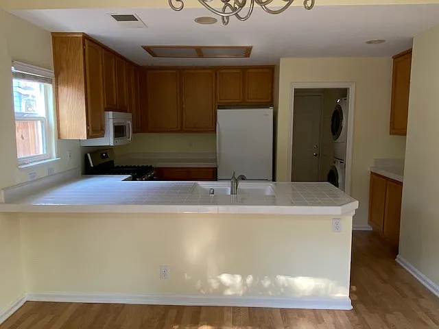 1321 Farragut Cir — Photo 15
