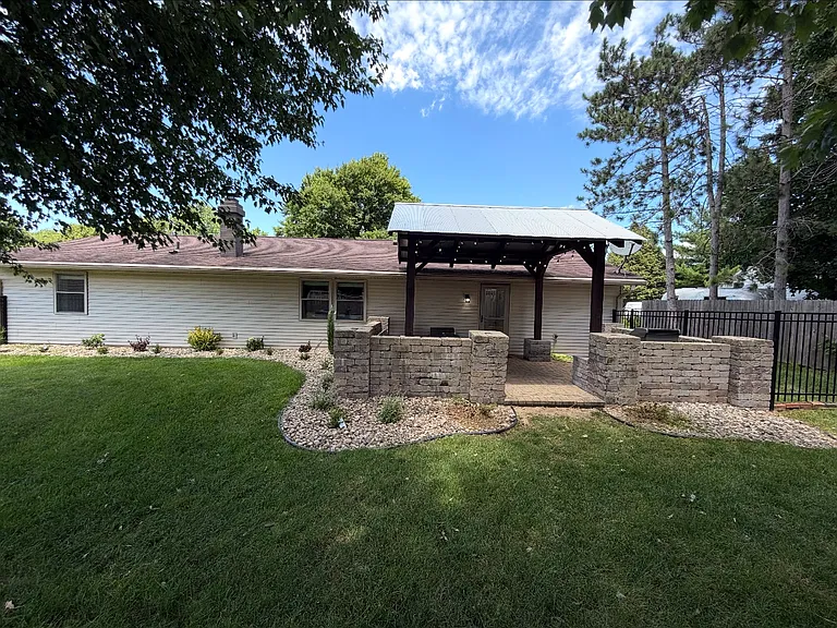8412 Trier Rd — Photo 3
