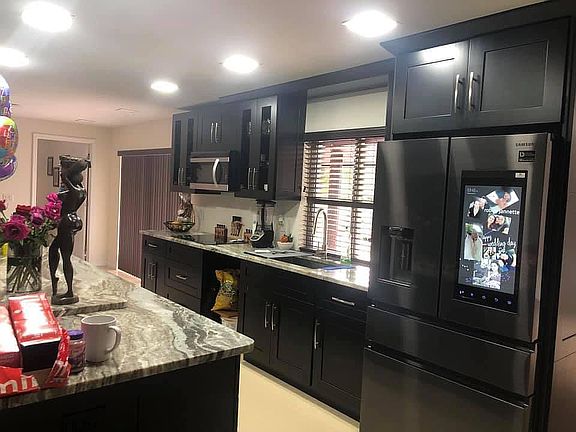 4th image of 1018 SE 23rd Pl