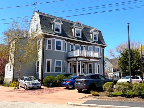 131 Irving Ave APT 1L, Providence, RI 02906
