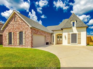 212 Lansdown Dr, Houma, LA 70360