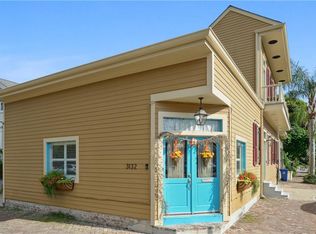 3132 Laurel St, New Orleans, LA 70115