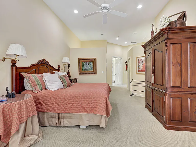 8671 Falcon Green Dr — Photo 10