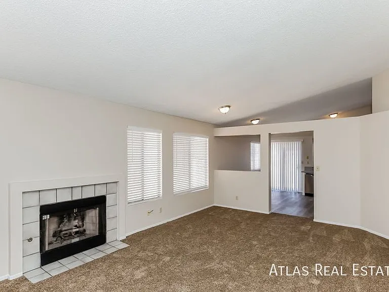 5218 Coral Vine Way — Photo 4