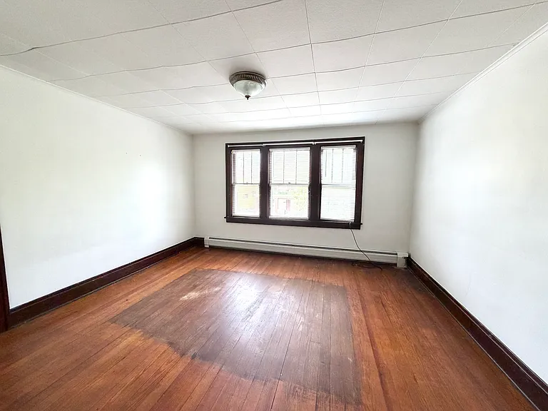 1126 Spring St — Photo 15