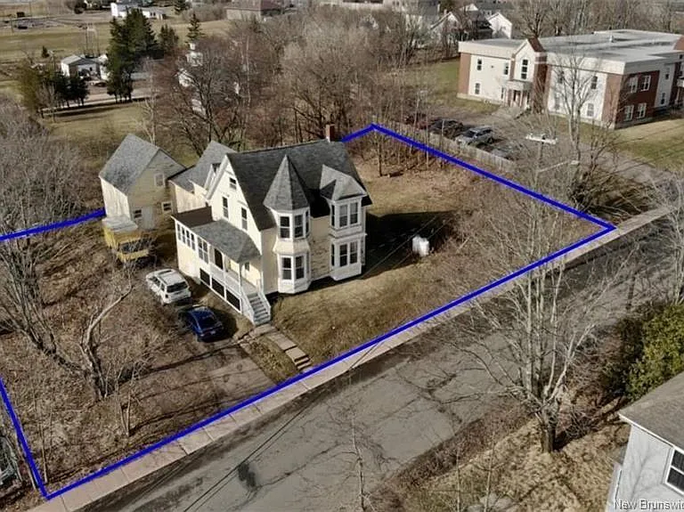 15 Allison Ave — Photo 48