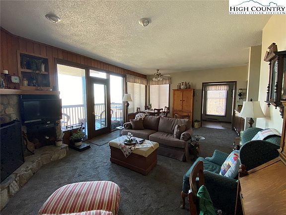 4th image of 184 Skyleaf Drive #901
