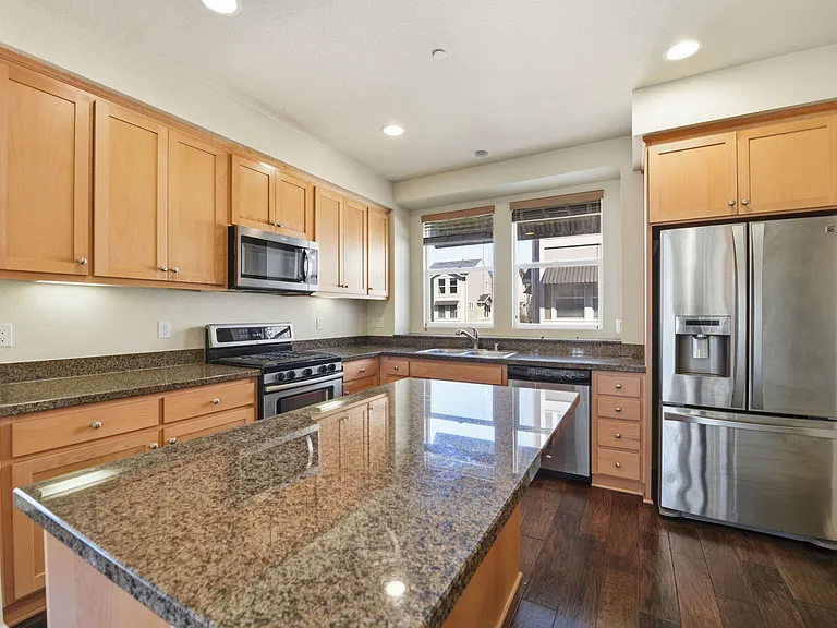 40955 Olmstead Ter — Photo 10