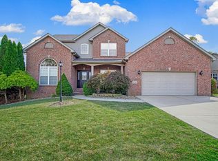 2 White Fang Dr, Glen Carbon, IL 62034