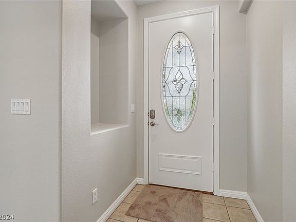 4th image of 3804 Kettle Falls Ave