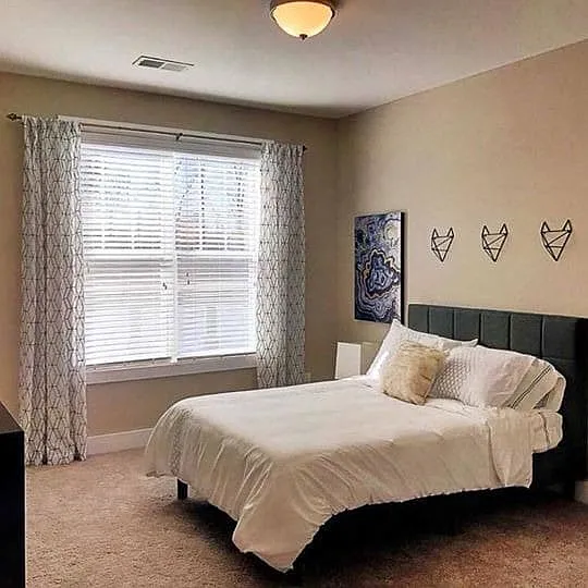 Foxwood Apartments — Photo 96