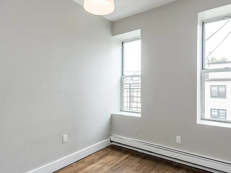 1350 Putnam Ave #2B — Photo 9