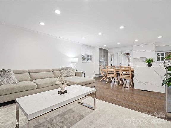 3rd image of 7314 Entwhistle Ct