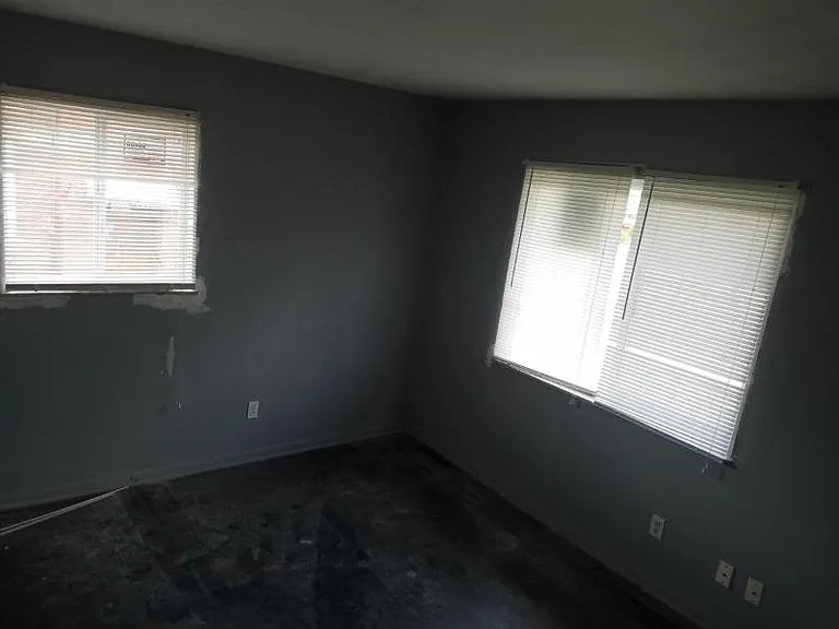 1659 Myrtle Ave — Photo 5