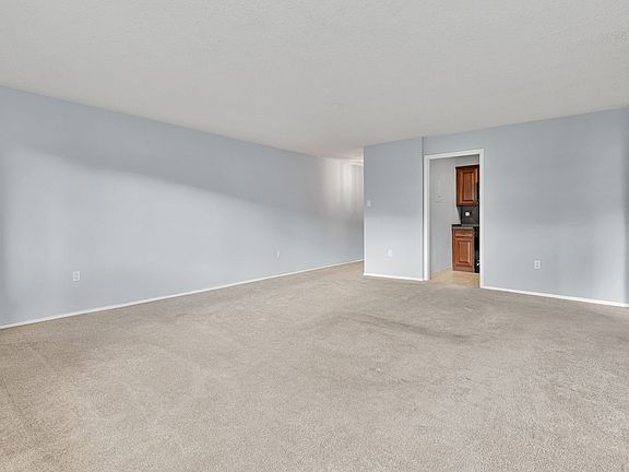 5th image of 1325 18th St NW APT 902